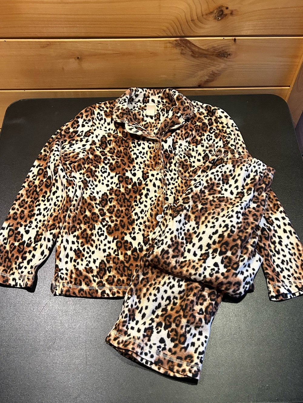 Women’s Fleece Leopard Print Pajamas